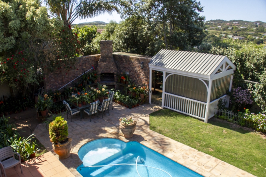 5 Bedroom Property for Sale in Kleinemonde Eastern Cape